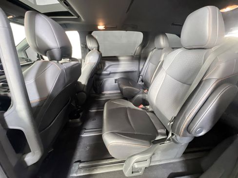 Used 2024 Toyota Sienna XSE FWD image 25