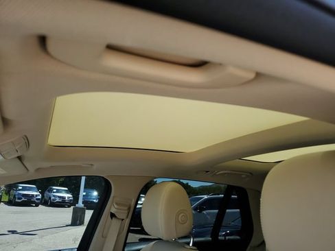 Used 2018 Mercedes-Benz GLC 300 4MATIC image 24