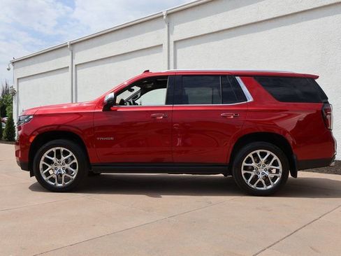 Used 2024 Chevrolet Tahoe Premier w/ Advanced Technology Package AWD/4WD image 3