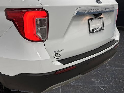 Used 2023 Ford Explorer XLT image 34