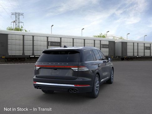New 2025 Lincoln Aviator AWD w/ Equipment Group 101A image 8