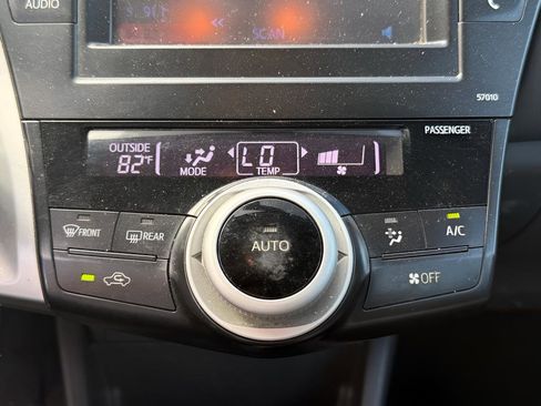 Used 2013 Toyota Prius V Two image 27