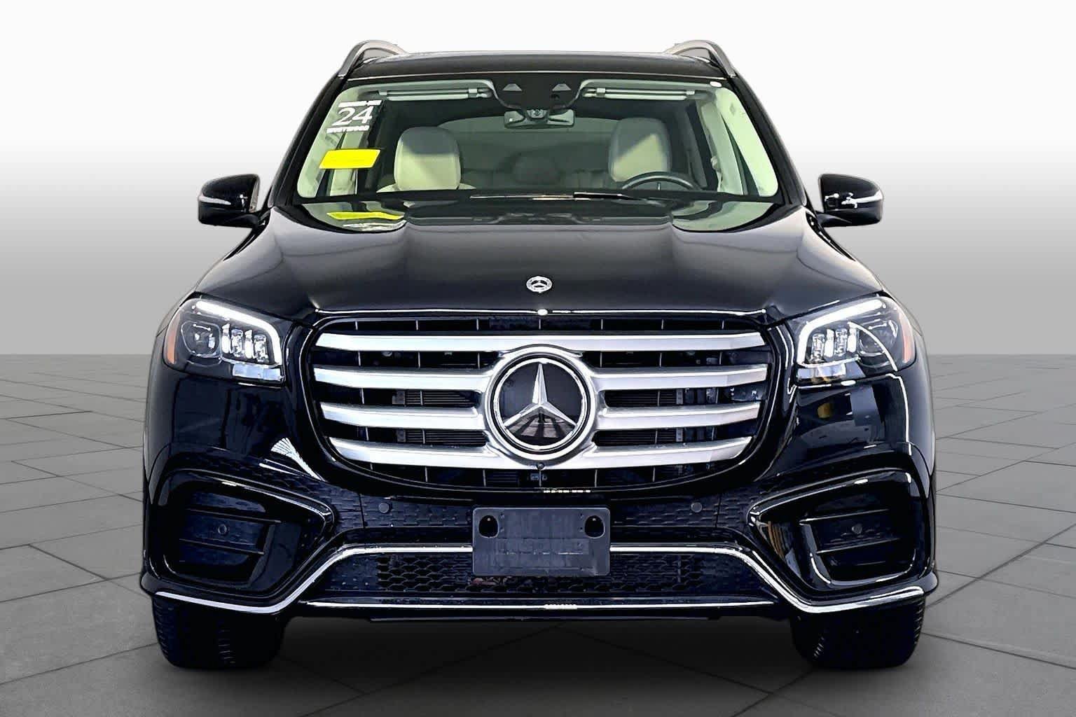 Used 2024 Mercedes-Benz GLS 450 4MATIC image 4