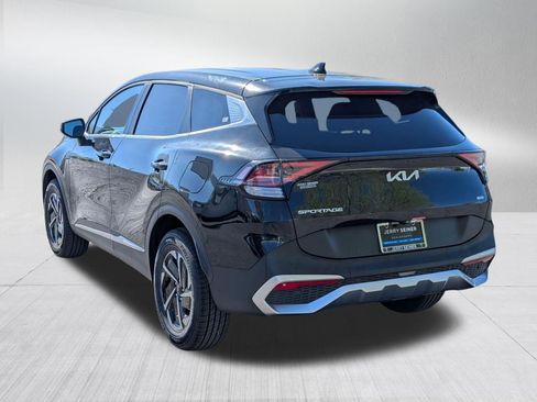 Used 2024 Kia Sportage LX image 4