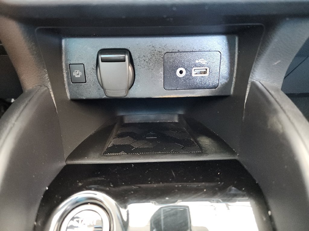 Used 2024 Nissan Versa SV FWD image 30