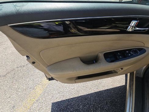 Used 2011 Hyundai Genesis 3.8 RWD image 11