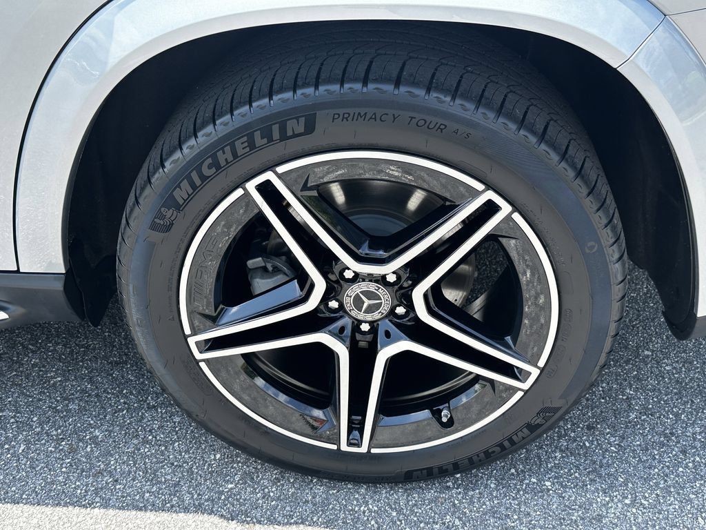 Certified 2025 Mercedes-Benz GLS 450 4MATIC w/ AMG Line Exterior image 24