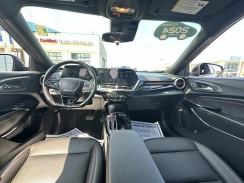 Used 2024 Chevrolet Trax RS w/ Driver Confidence Package FWD image 21