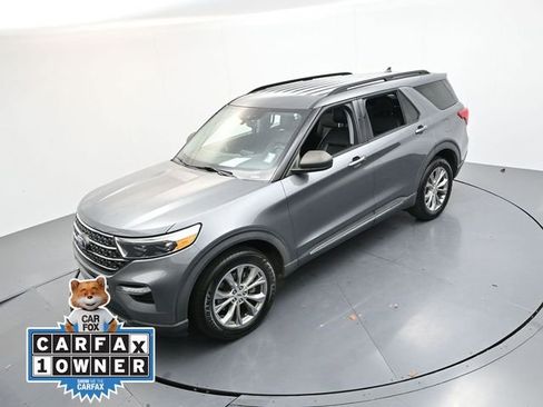 Used 2022 Ford Explorer XLT w/ Equipment Group 202A image 24