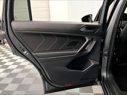 Used 2023 Volkswagen Tiguan SE R-Line FWD image 23