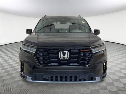 New 2025 Honda Pilot TrailSport image 11