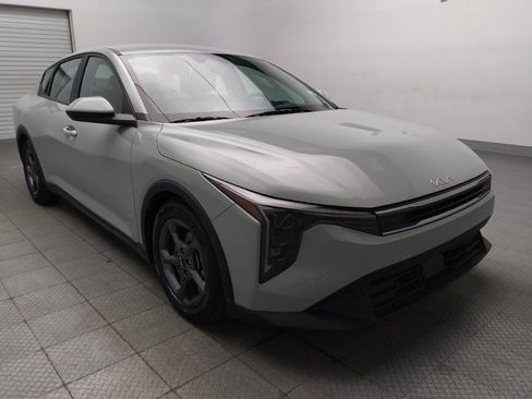 Used 2025 Kia K4 FWD image 13