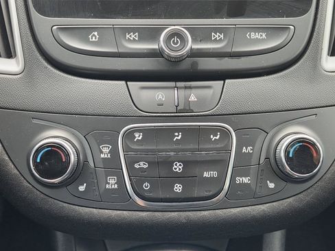 Used 2023 Chevrolet Malibu LT FWD image 21