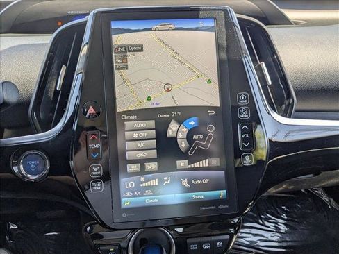 Used 2022 Toyota Prius Prime XLE FWD image 14