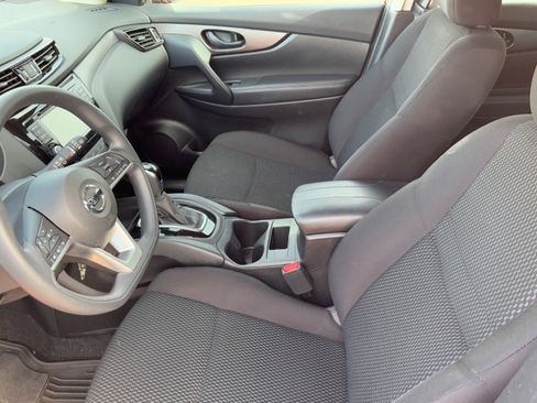 Certified 2021 Nissan Rogue Sport S image 17