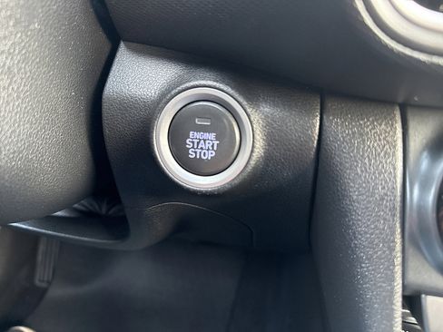 Used 2018 Hyundai Kona Ultimate AWD/4WD image 44