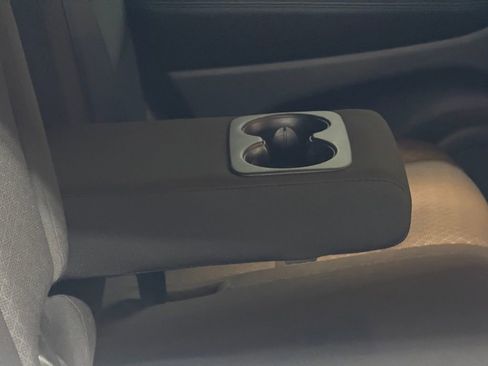 Used 2018 Jeep Grand Cherokee Laredo image 17