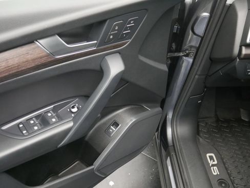 Certified 2023 Audi Q5 2.0T Premium w/ Convenience Package AWD/4WD image 6