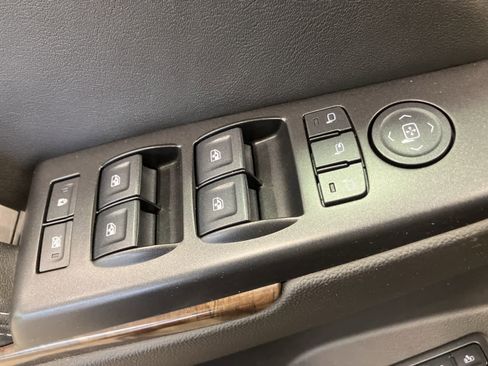 Used 2015 Chevrolet Tahoe LT w/ Luxury Package image 16