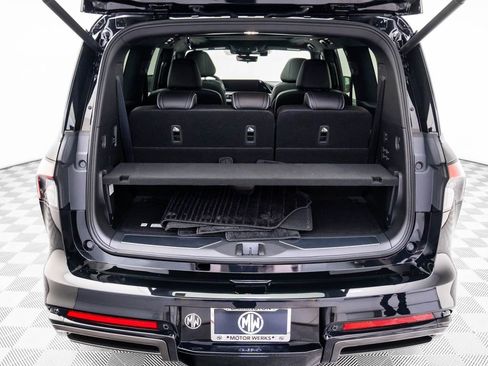 New 2026 INFINITI QX80 Autograph w/ Premium Cargo Package image 31