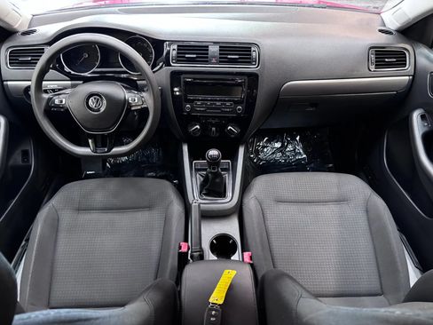Used 2015 Volkswagen Jetta TDI S FWD image 10