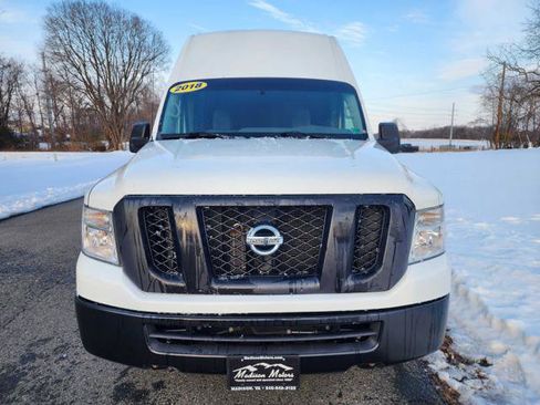 Used 2018 Nissan NV 2500 SV image 3