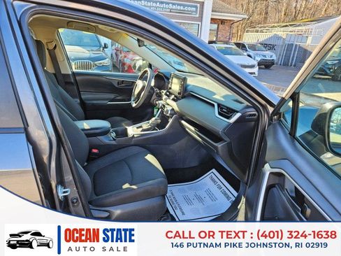 Used 2022 Toyota RAV4 LE image 13