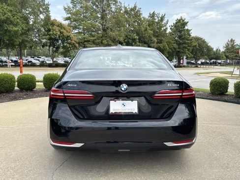 Used 2026 BMW 530i xDrive AWD/4WD image 4