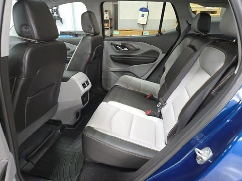 Used 2021 GMC Terrain SLT w/ Infotainment Package II image 39