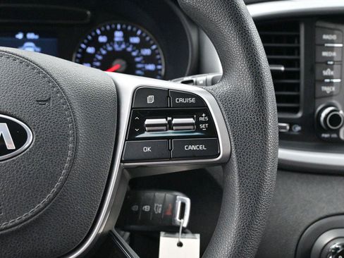 Used 2019 Kia Sorento L image 15