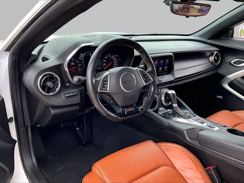 Used 2019 Chevrolet Camaro SS RWD image 15