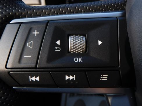 New 2025 Mitsubishi Outlander SE image 16