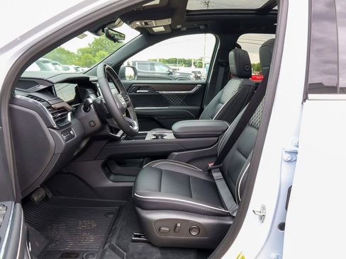 New 2026 GMC Acadia Denali w/ Super Cruise Package FWD image 10