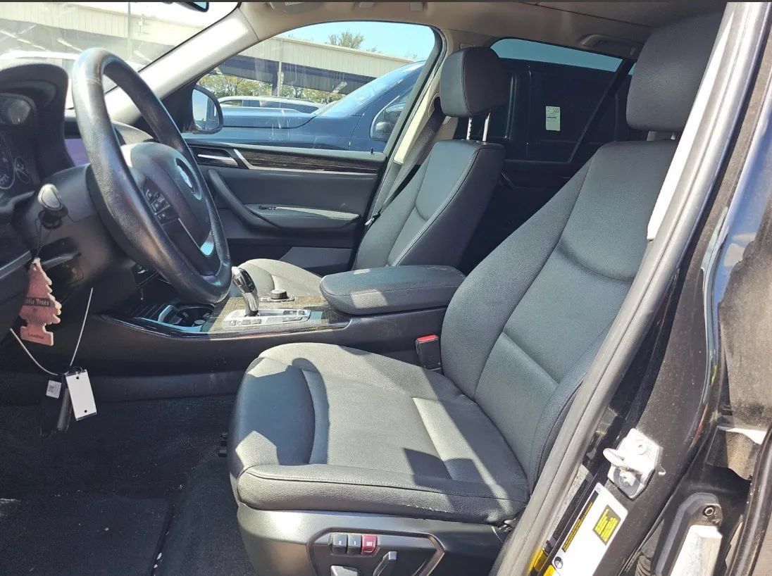 Used 2017 BMW X3 xDrive28i AWD/4WD image 6