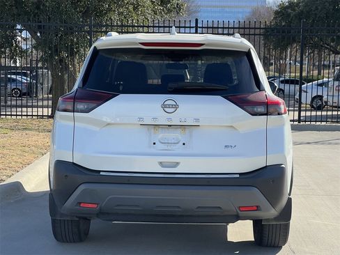 Certified 2023 Nissan Rogue SV w/ SV Premium B Package image 5