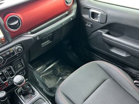 Used 2018 Jeep Wrangler Unlimited Rubicon AWD/4WD image 33