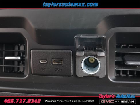 Used 2021 Chevrolet Silverado 1500 LT Trail Boss AWD/4WD image 23