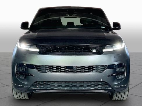 Used 2025 Land Rover Range Rover Sport Dynamic SE image 3