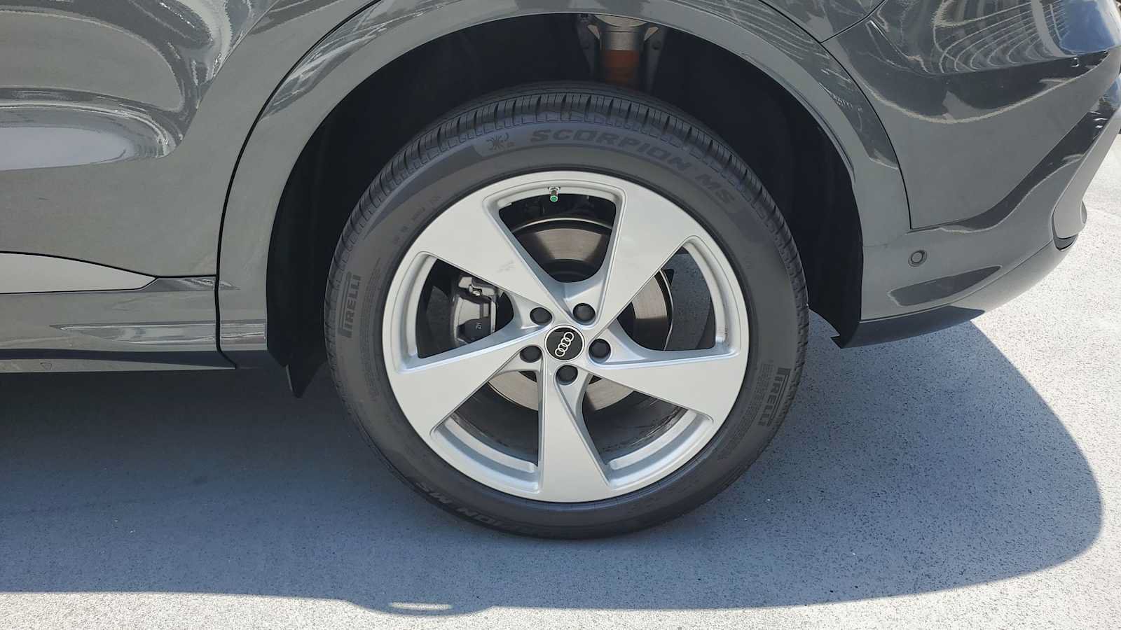 New 2026 Audi Q5 Premium Plus AWD/4WD image 13