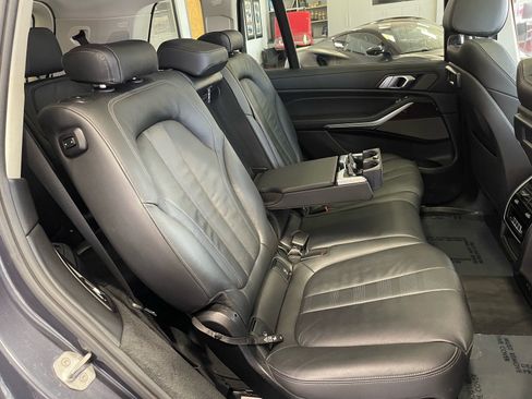 Used 2020 BMW X7 xDrive40i w/ Premium Package AWD/4WD image 49