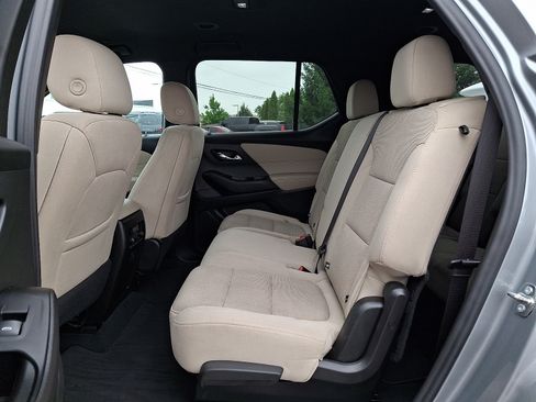 Used 2023 Chevrolet Traverse LS w/ Safety Package FWD image 10