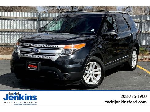 Used 2013 Ford Explorer XLT image 1