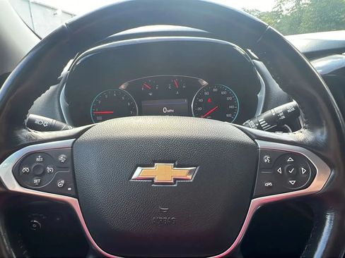 Used 2020 Chevrolet Traverse LT w/ Driver Confidence II Package AWD/4WD image 15