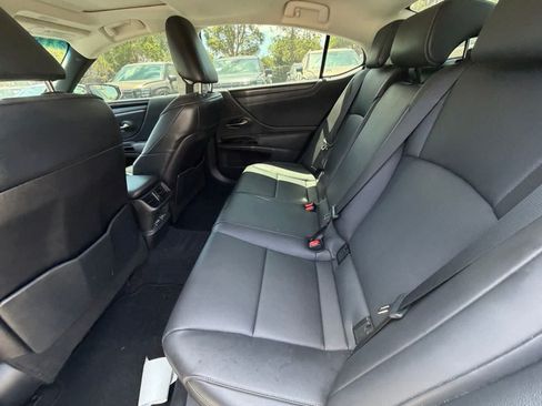 Used 2023 Lexus ES 350 w/ Premium Package FWD image 5