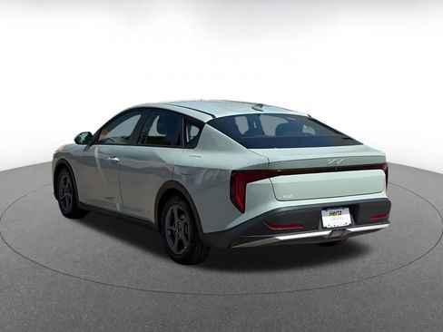 Used 2025 Kia K4 LXS image 11