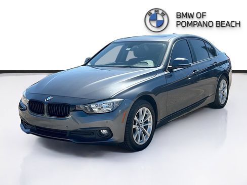 Used 2017 BMW 320i Sedan RWD image 3