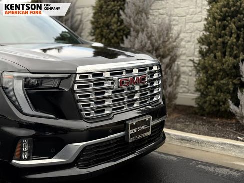 Used 2024 GMC Acadia Denali w/ Super Cruise Package image 15