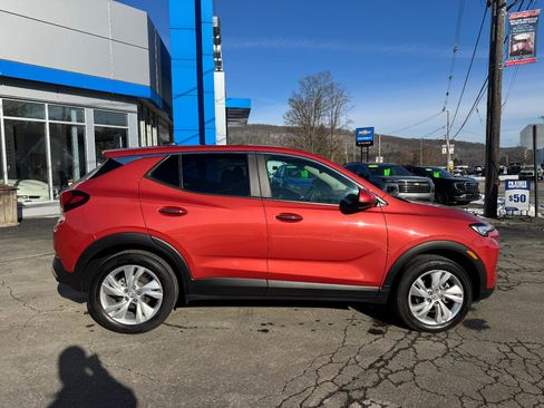 Used 2024 Buick Encore GX Preferred w/ Comfort Package image 5