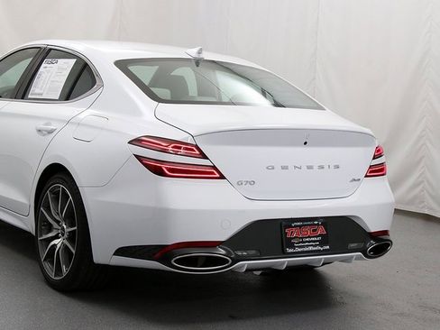 Used 2025 Genesis G70 2.5T image 7