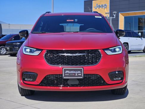 New 2026 Chrysler Pacifica Select w/ S Appearance Package image 6